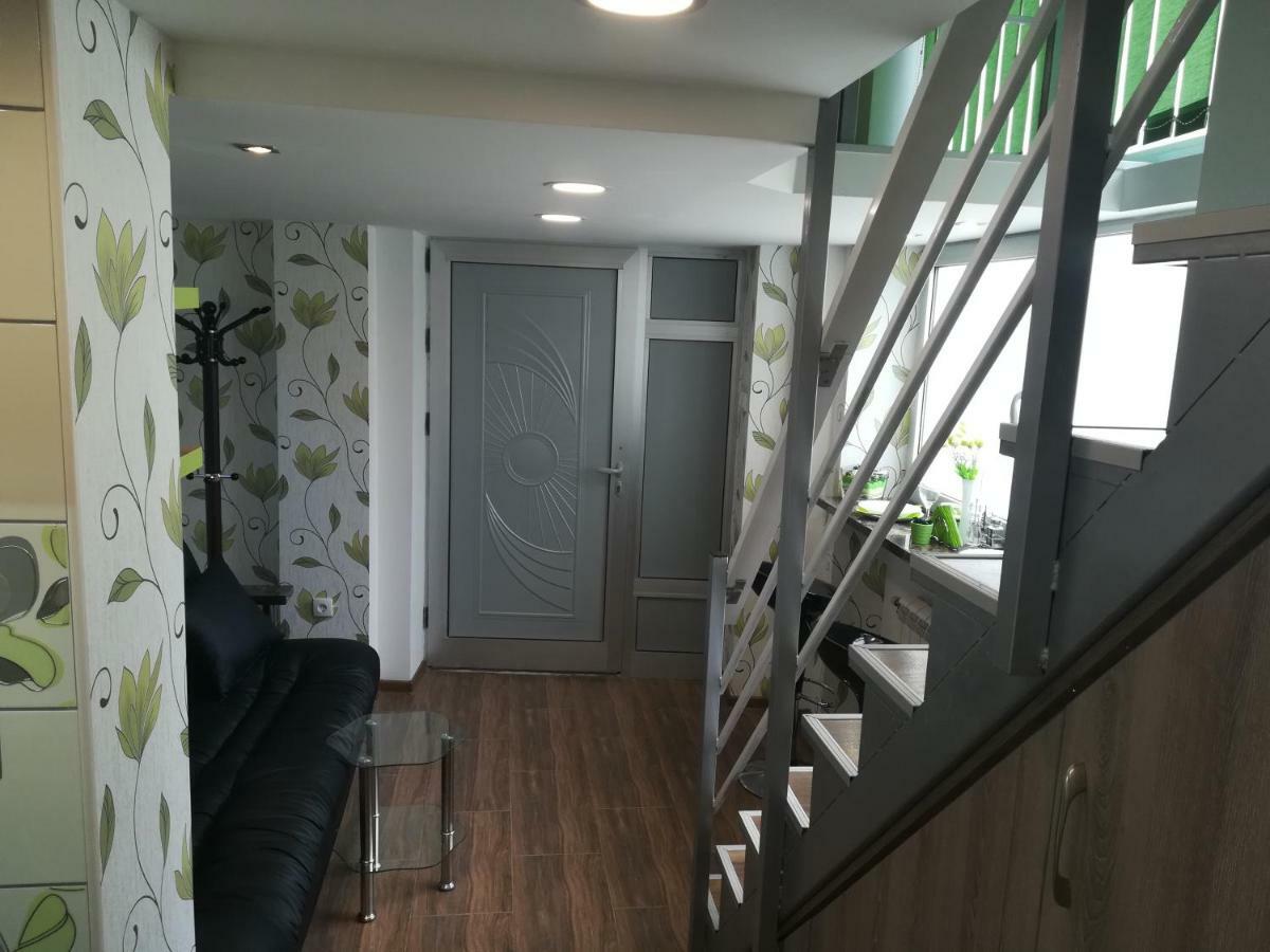 Classy And Cozy - Parking - 3 Beds - Near Center 노비사드 외부 사진